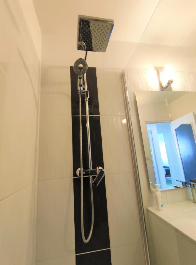 Appartement T3 Lumineux Et Tout Confort De 72 M2 Avec Parking Privatif ลาโรแชล ภายนอก รูปภาพ